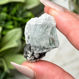Aquamarine , 7g , - #3 (raw Blue Crystal Specimen, Throat Chakra, Healing Stone, Peace)