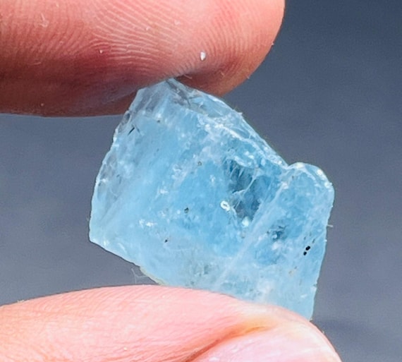 Aaa Deep Sea Aquamarine Rough Natural Aquamarine Rough Gemstone Raw Aquamarine For Jewelry Making Best Quality 20 Caret