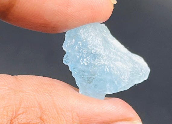 Aaa Deep Sea Aquamarine Rough Natural Aquamarine Rough Gemstone Raw Aquamarine For Jewelry Making Best Quality 20 Caret