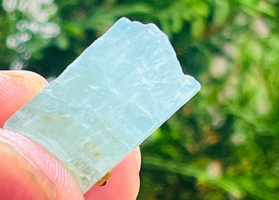 Aaa Deep Sea Aquamarine Rough Natural Aquamarine Rough Gemstone Raw Aquamarine For Jewelry Making Best Quality 30 Caret