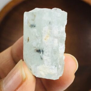 Raw Aquamarine Crystal: Light Aqua Beryl Stone (10.69g)