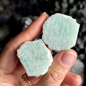 Raw Aquamarine , Aquamarine Rough Half Polish