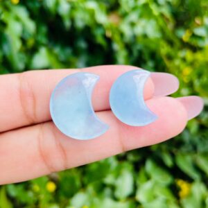 Aquamarine Crystal Moon: Carved Gemstone (10-16mm)