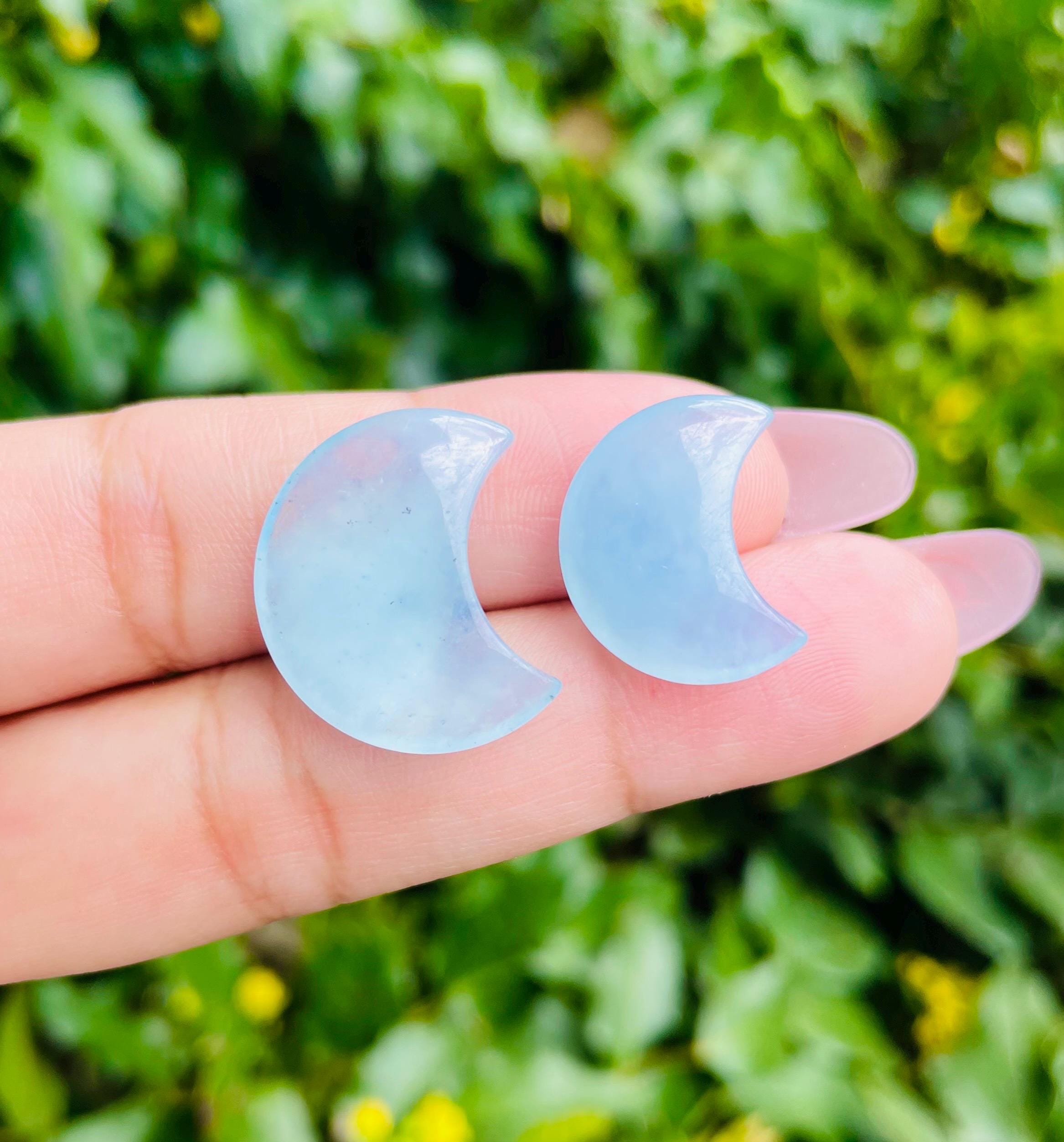 Aquamarine Crystal Moon: Carved Gemstone (10-16mm)