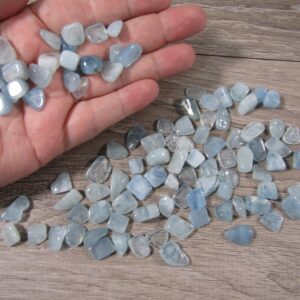 Aquamarine Chips // 0.25 Inch // Tumbled Stone Aquamarine Chips // 0.25 Inch // Tumbled Stone