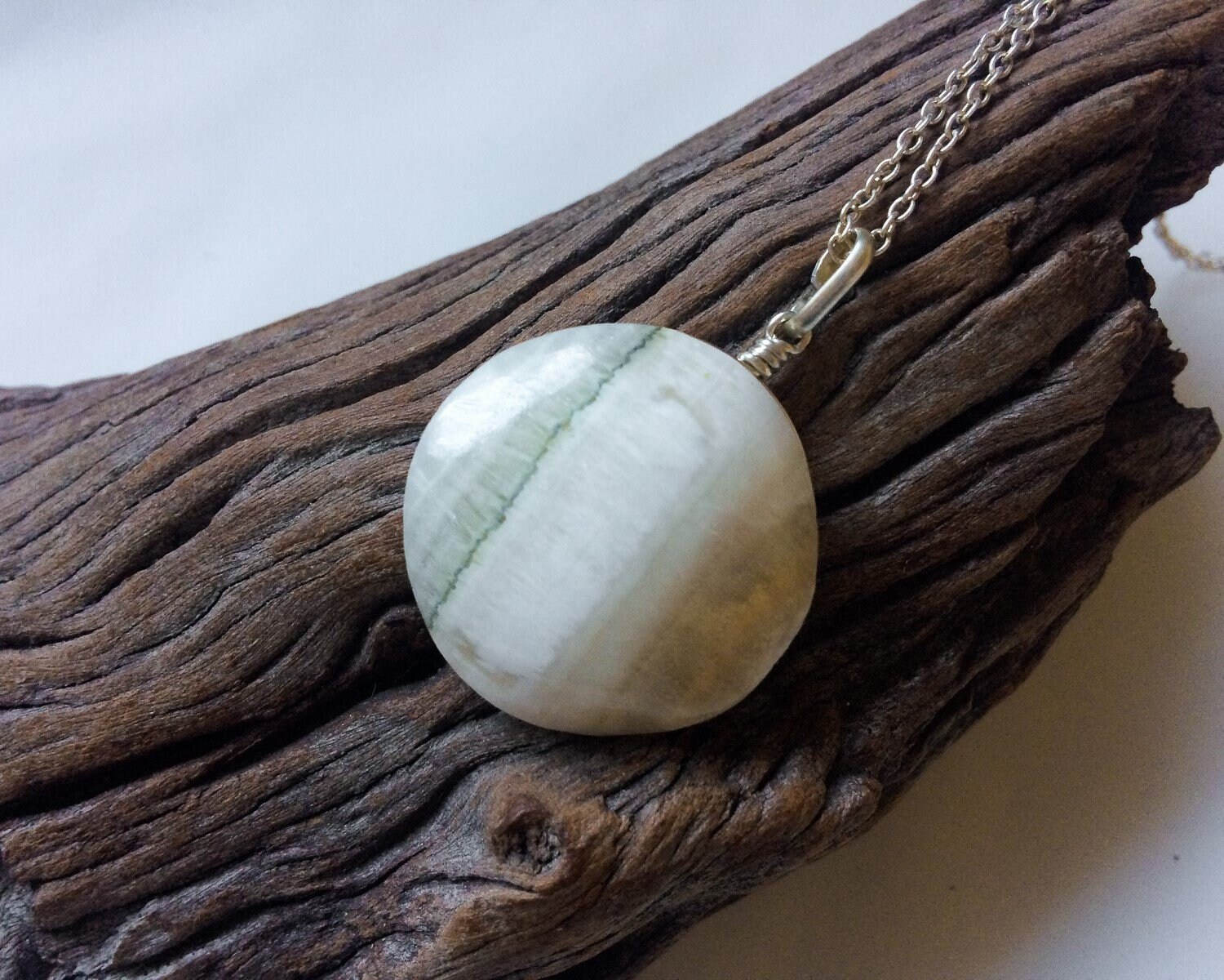 Banded Aragonite Silver Pendant, Peruanita Pendant, Round Stone Pendant, Cave Aragonite, White Pink Stripes, Spiritual Gift, Healing Gem Banded Aragonite Silver Pendant, Peruanita Pendant, Round Stone Pendant, Cave Aragonite, White Pink Stripes, Spiritual Gift, Healing Gem