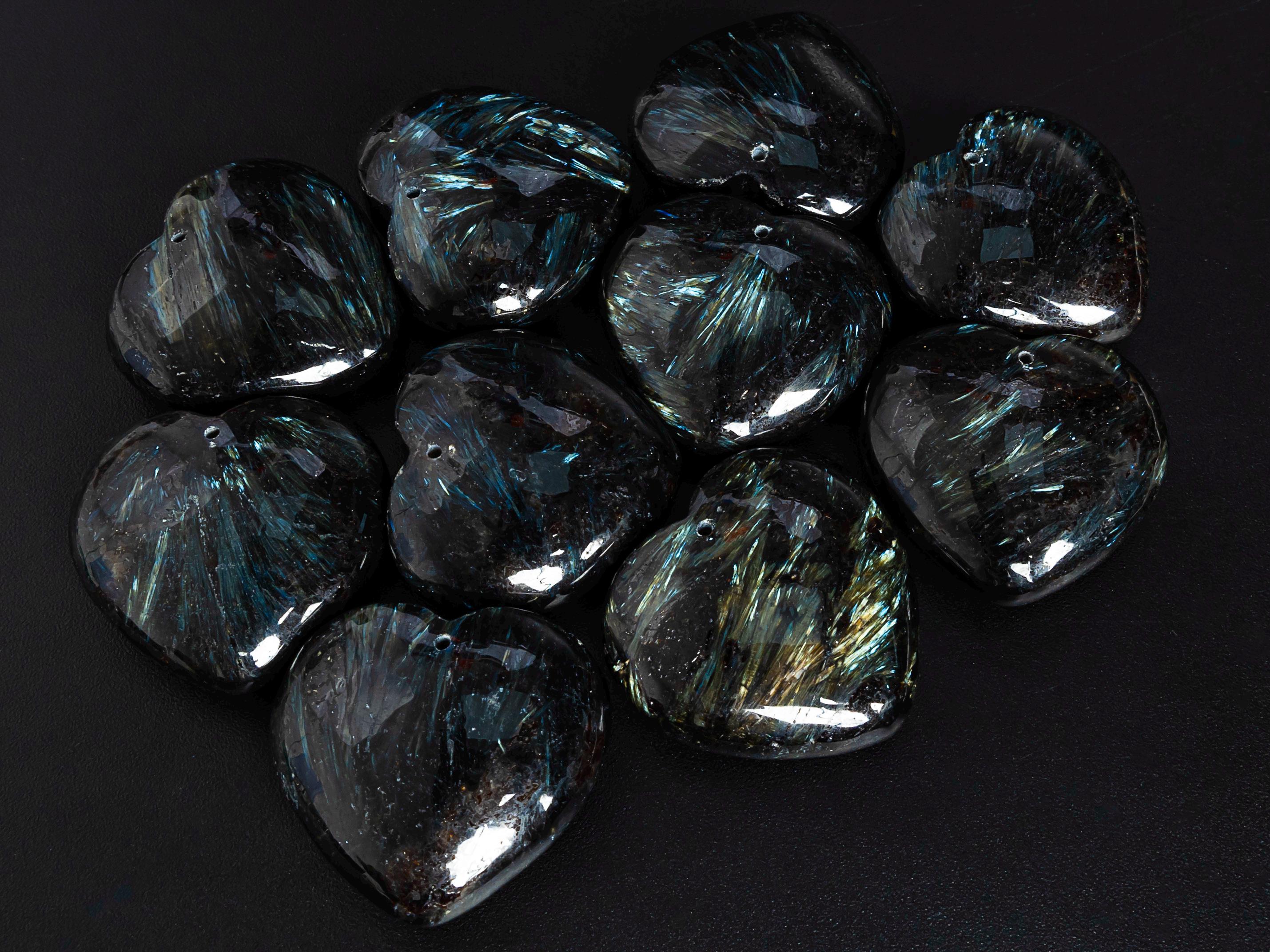 Genuine Natural Black Flash Astrophyllite Pendant-heart Shape Astrophyllite Top Drilled Cabochon Gemstone Pendant