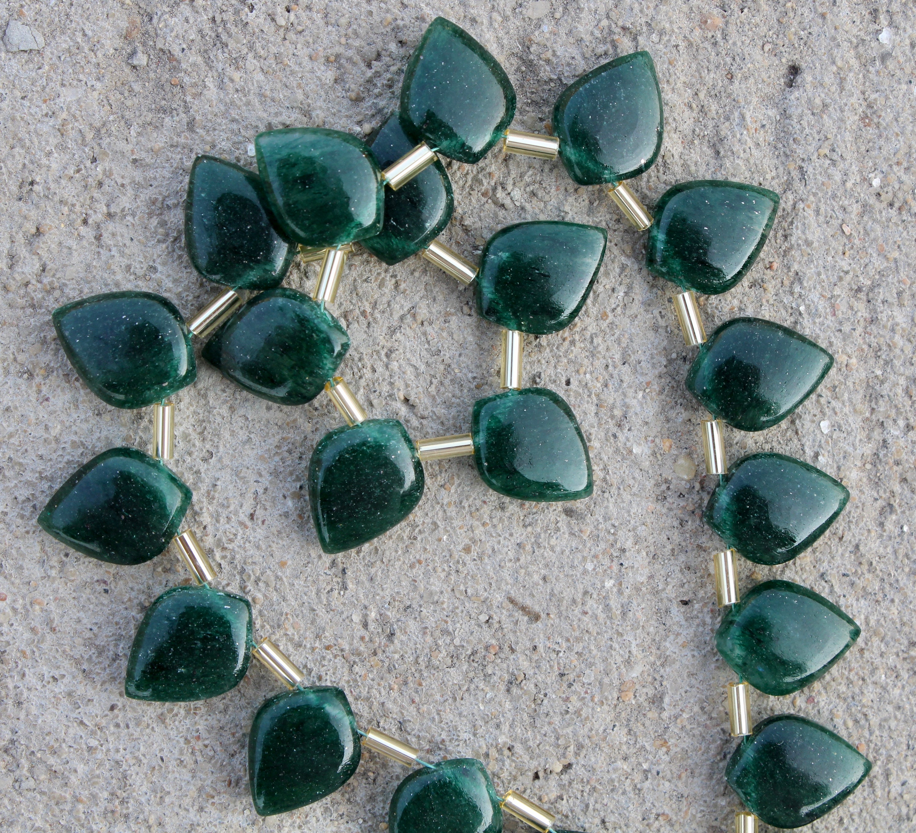 Green Aventurine Gemstone Faceted Briolette's Beads , 10 Pieces Leaf-shaped , Size: 11x15 Mm , Loose Gems Jewellery Making [b059]