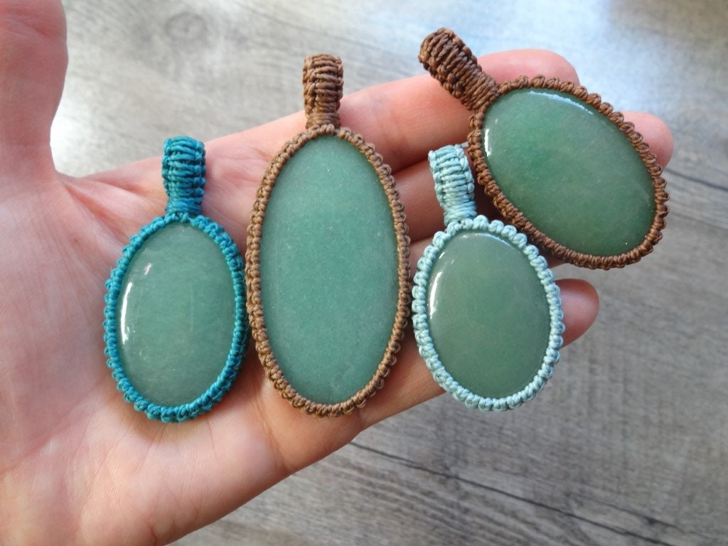 Green Aventurine Macrame Necklace, Green Stone Macrame Pendant, Healing Stone Necklaces, Gem Stone Necklace Mom Gift Anti Stress