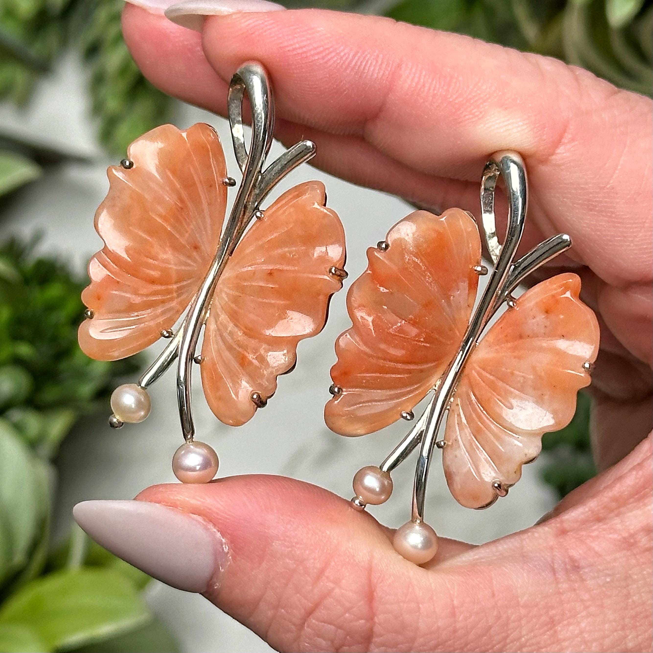 Peach Aventurine Butterfly Pendant | 7g | - No. 293 (polished Pink Crystal Necklace, Healing Stone Jewelry)