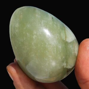 Polished Green Aventurine Crystal Egg, Handcrafted Gemstone Home Decor, 60mm Nature-inspired Meditation Stone