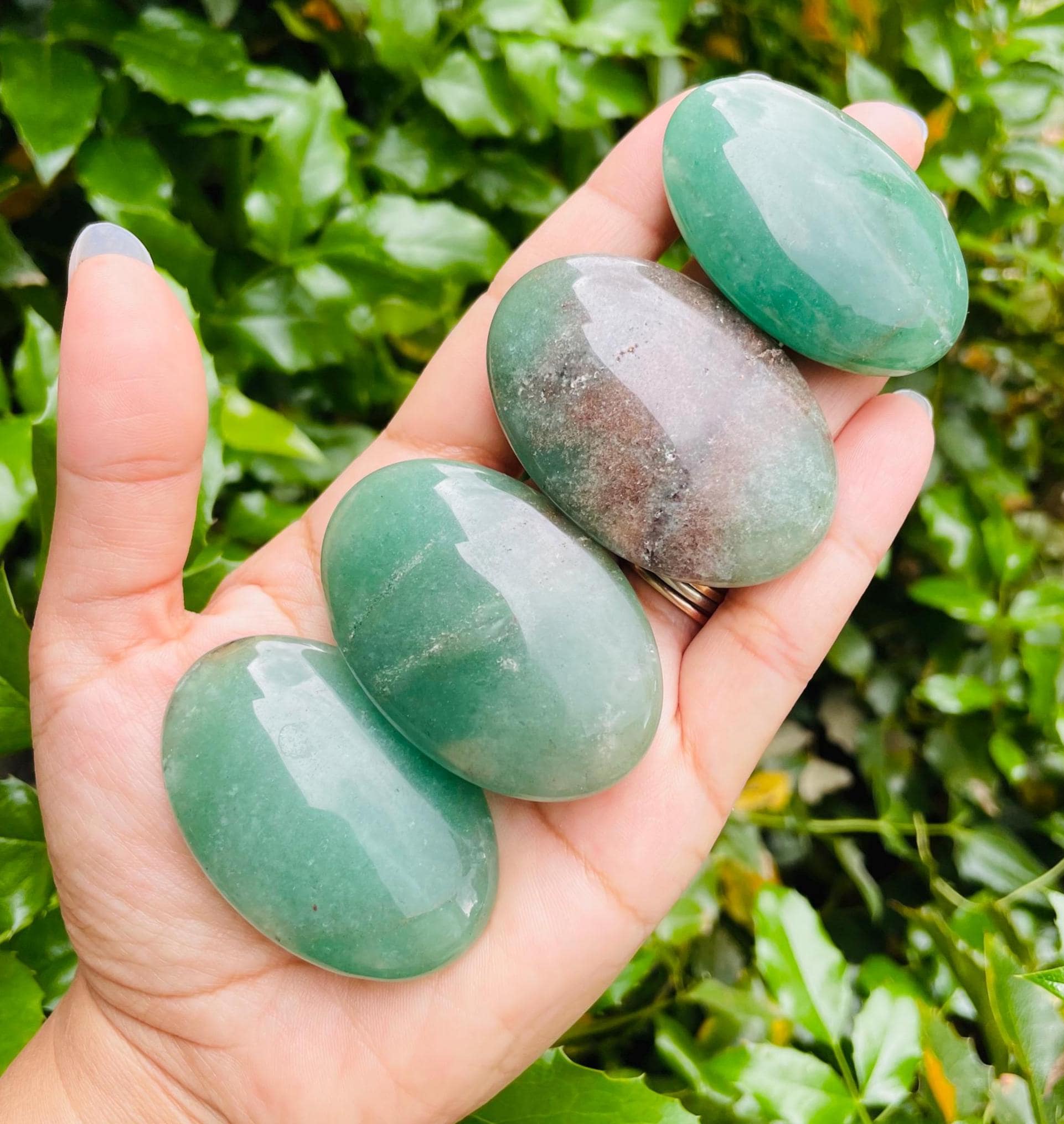 Green Aventurine Palm Stone: Polished Tumbled Gemstone (45-60mm) Green Aventurine Palm Stone: Polished Tumbled Gemstone (45-60mm)