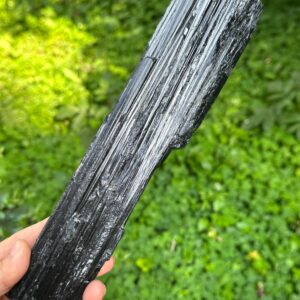 9.7"extra Long Raw Black Tourmaline Crystal/shining Tourmaline Specimen/rough Tourmaline Specimen/collection/meditation/healing-844 G