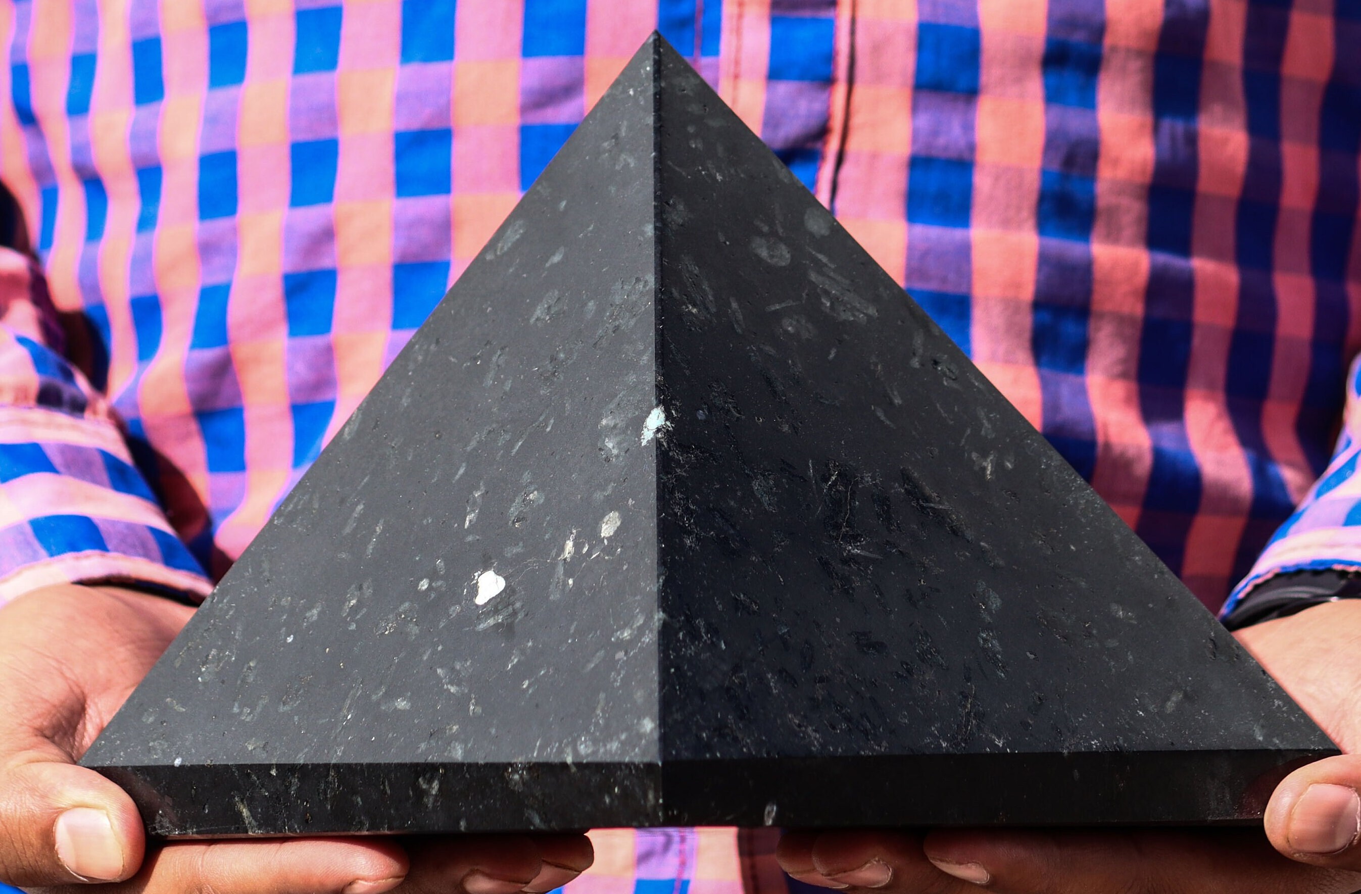 Large Black Tourmaline Crystal Pyramid: Spiritual Decor (165mm)