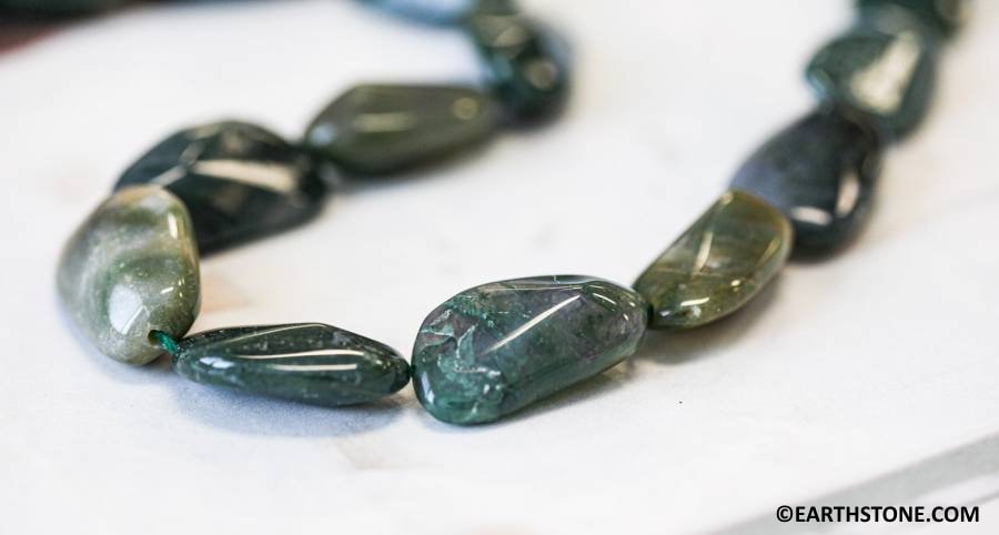 L/ Blood Stone 15x25mm Flat Nugget Beads 16" Strand Natural Dark Green Gem With Little Red Splatters Smooth Nugget For Crafts For Jewelry L/ Blood Stone 15x25mm Flat Nugget Beads 16" Strand Natural Dark Green Gem With Little Red Splatters Smooth Nugget For Crafts For Jewelry