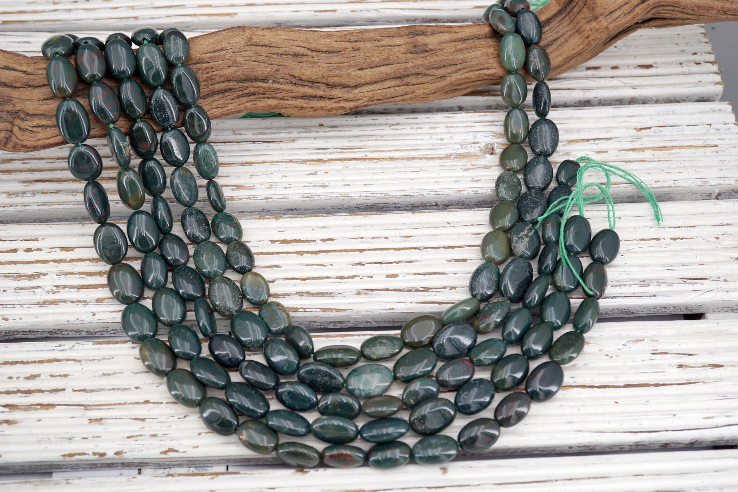 Blood Stone Oval Shape Beads (etb01754)