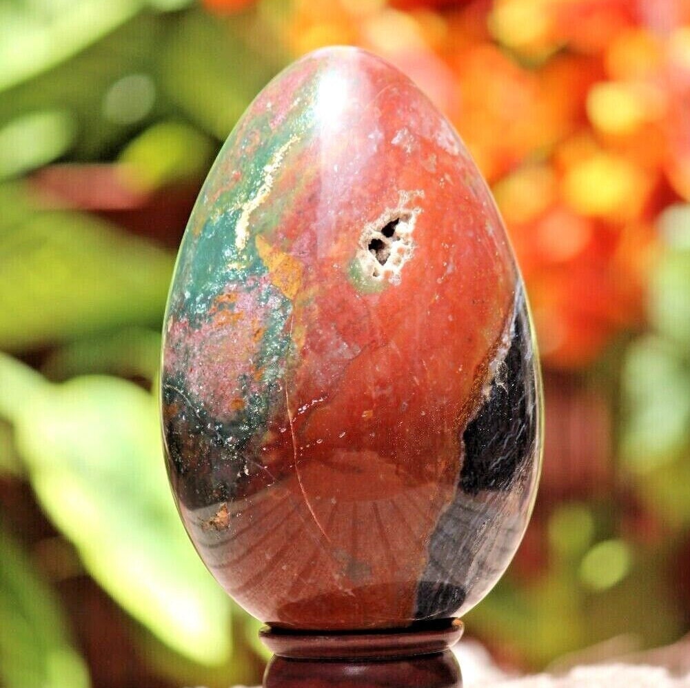 Green Bloodstone Egg: Metaphysical Healing Stone, Home Decor.( 2250 Gram )