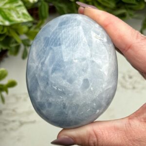 Blue Calcite Palmstone | 253g | - #2 (polished Crystal Pocket Stone Palm, Healing Stone, Throat Chakra) Blue Calcite Palmstone | 253g | - #2 (polished Crystal Pocket Stone Palm, Healing Stone, Throat Chakra)