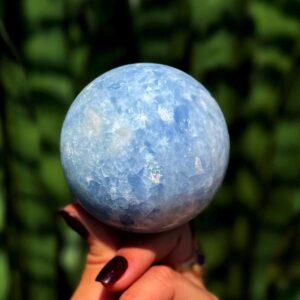 Blue Calcite sphere w/ stand for calming nerves, worries & anxieties - Blue Calcite crystal - healing crystal Blue Calcite sphere w/ stand for calming nerves, worries & anxieties - Blue Calcite crystal - healing crystal