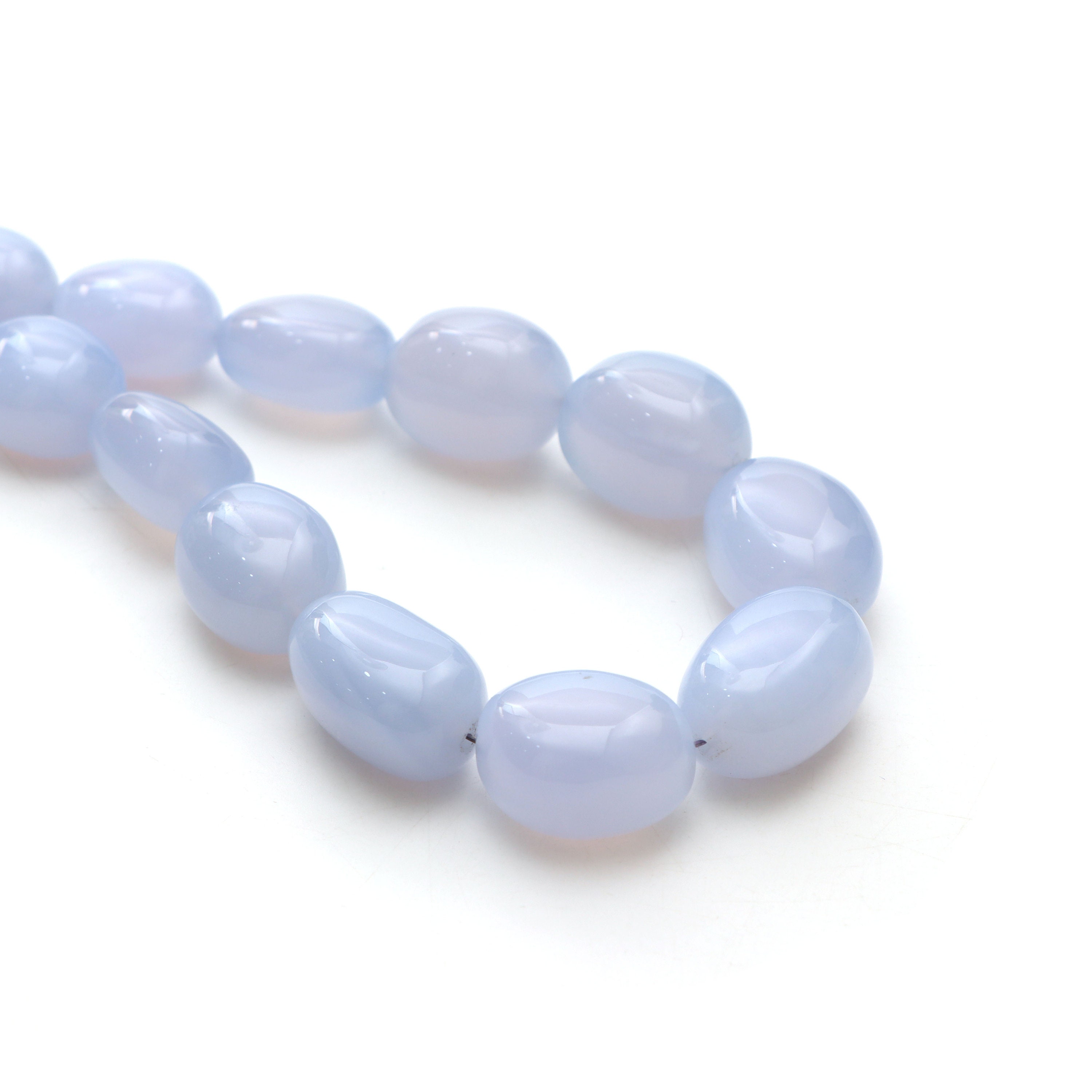 Blue Chalcedony Smooth Tumble Beads, 13x17 Mm To 17x24 Mm, Plain Chalcedony Beads, Tumble Shape Beads, 19 Inches Strand, Price Per Strand Blue Chalcedony Smooth Tumble Beads, 13x17 Mm To 17x24 Mm, Plain Chalcedony Beads, Tumble Shape Beads, 19 Inches Strand, Price Per Strand