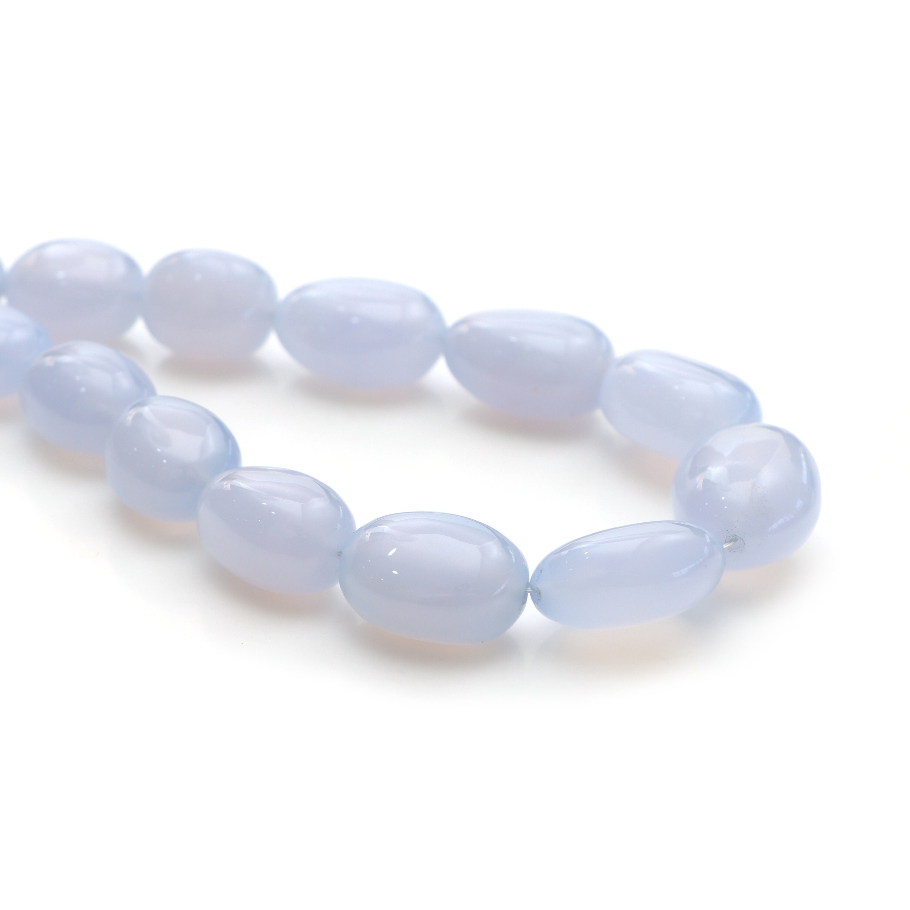Blue Chalcedony Smooth Tumble Beads, 10.5x14 Mm To 16x21 Mm, Plain Chalcedony Beads, Tumble Shape Beads, 20 Inches Strand, Price Per Strand Blue Chalcedony Smooth Tumble Beads, 10.5x14 Mm To 16x21 Mm, Plain Chalcedony Beads, Tumble Shape Beads, 20 Inches Strand, Price Per Strand