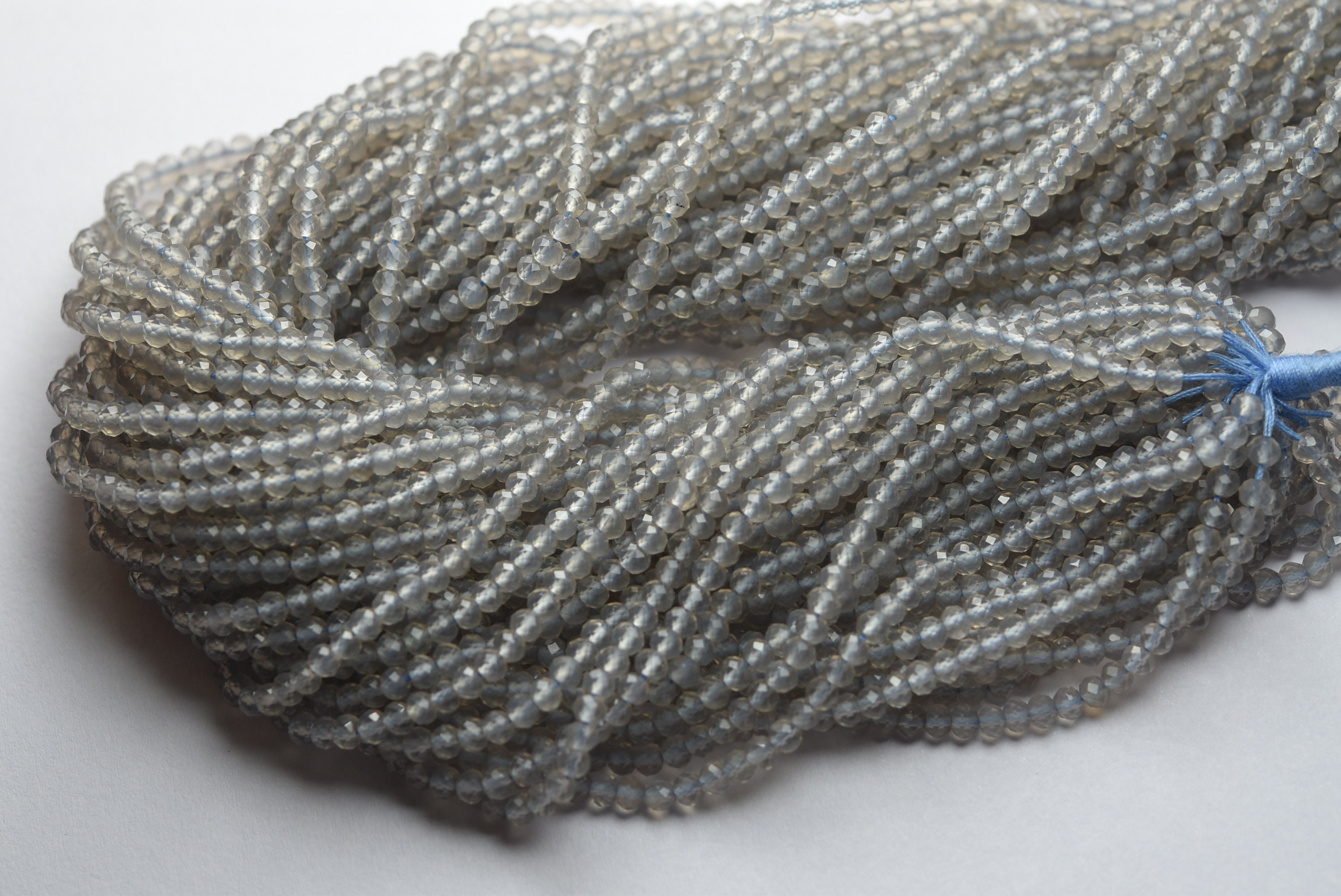 13 Inches Strand,super Finest,natural Grey Blue Chalcedony Faceted Rondelles Shape Beads,size 3.20mm