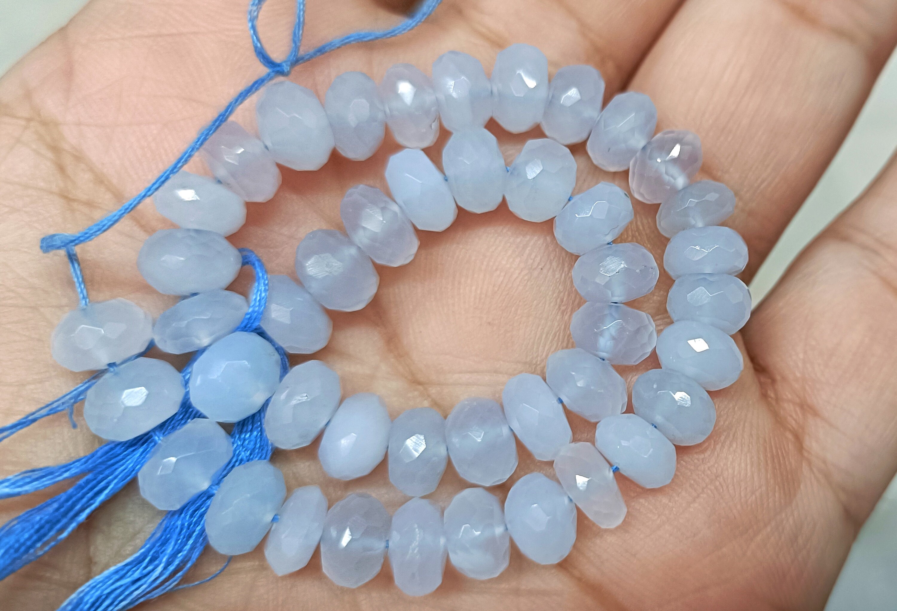 7 Inches Strand,natural Holly Blue Chalcedony Faceted Rondelles Size 7-8mm 7 Inches Strand,natural Holly Blue Chalcedony Faceted Rondelles Size 7-8mm