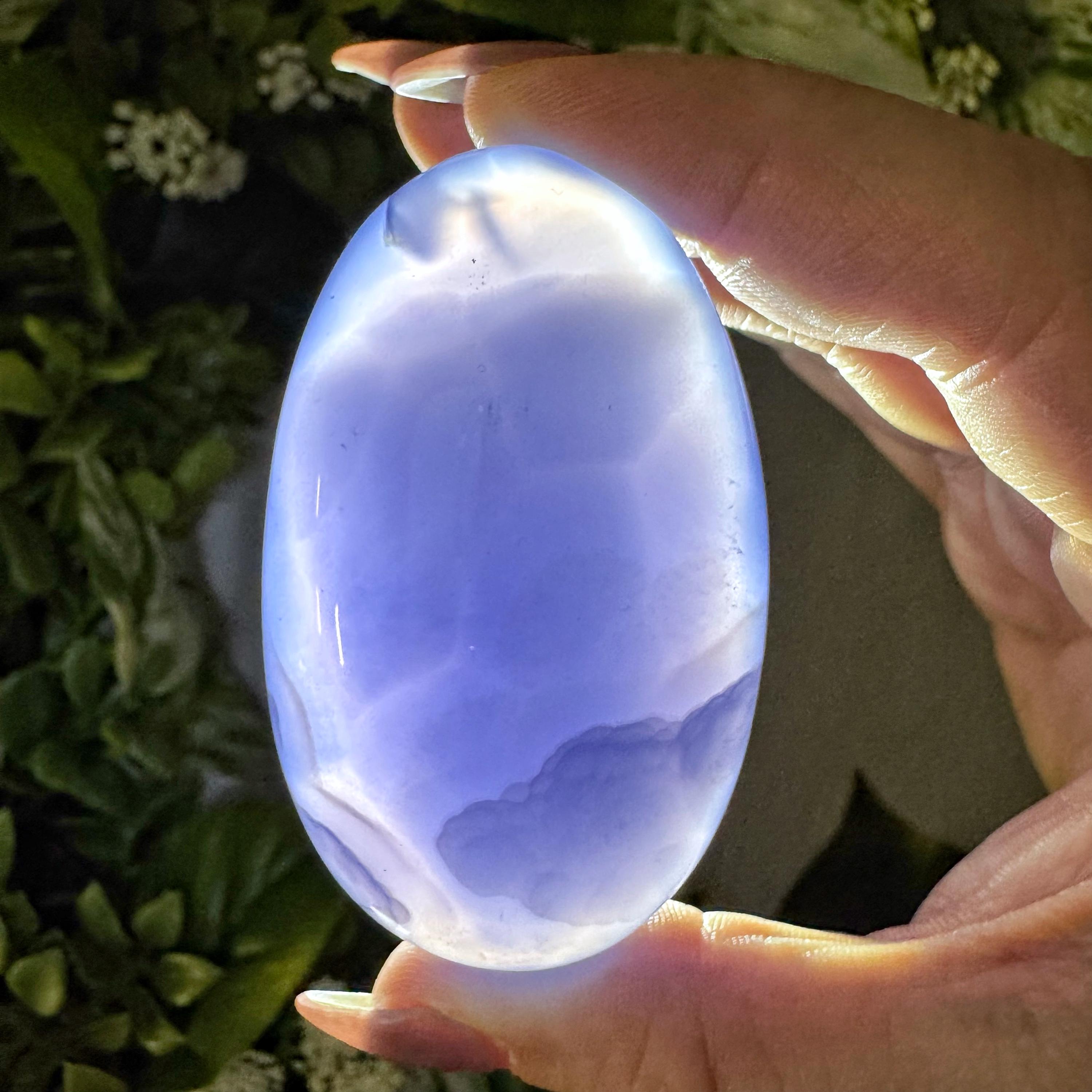 Blue Chalcedony True Palmstone | 60g | - #2 (polished Crystal Pocket Stone Palm, Throat Chakra, Peace) Blue Chalcedony True Palmstone | 60g | - #2 (polished Crystal Pocket Stone Palm, Throat Chakra, Peace)