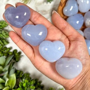 Blue Chalcedony Heart | 37g | - No. 225 (polished Crystal Carving, Throat Chakra, Healing Stone, Peace)