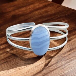 Handmade Blue Lace Agate Bangle: 925 Sterling Silver Bracelet Handmade Blue Lace Agate Bangle: 925 Sterling Silver Bracelet