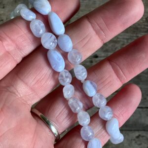 Natural Chalcedony Blue Lace Agate Pebble Gemstone Beaded Jewelry Crystal Bracelet Natural Chalcedony Blue Lace Agate Pebble Gemstone Beaded Jewelry Crystal Bracelet