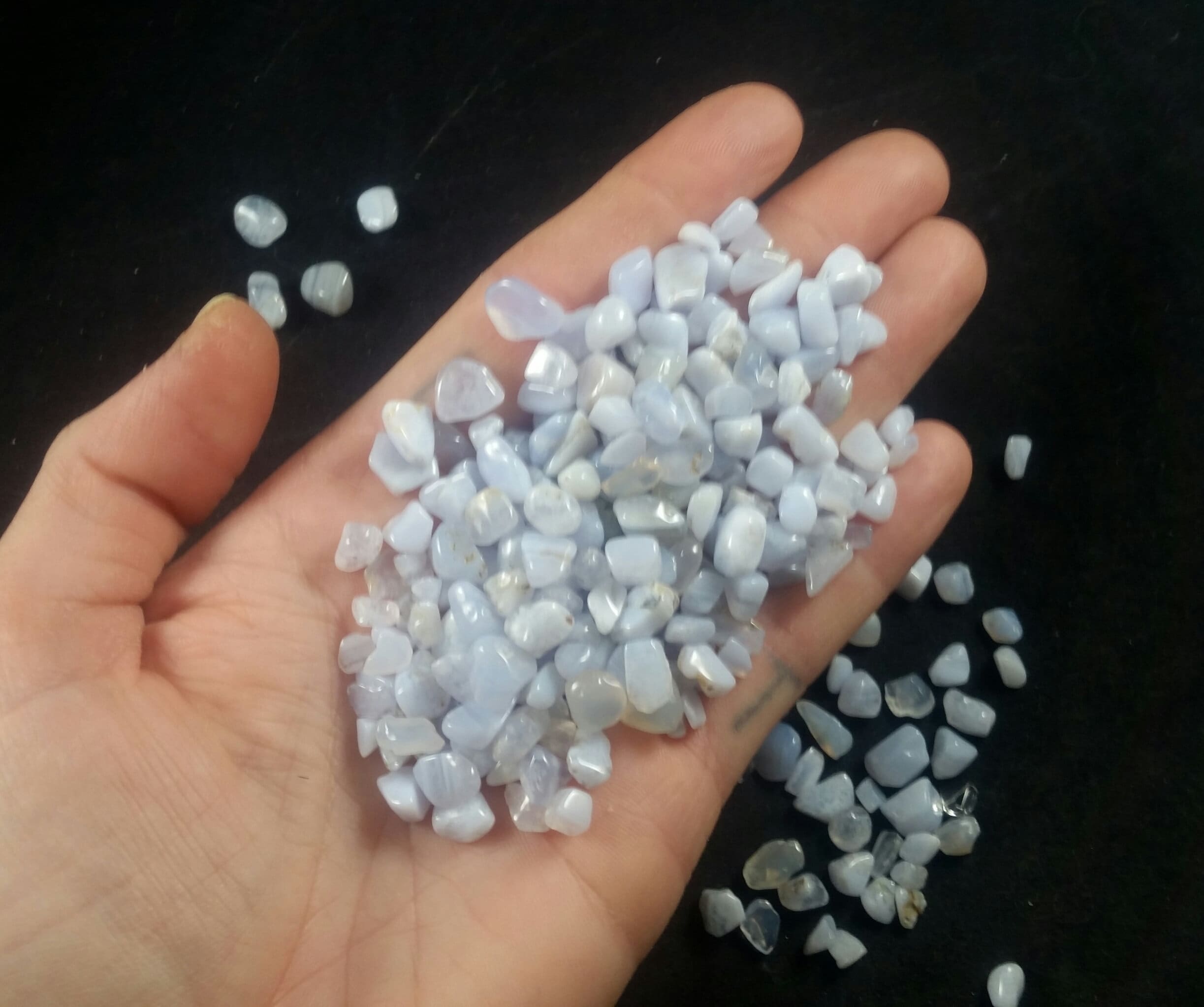 50g Blue Lace Agate Tumbled Chips Stones Polished Crystals Small Tiny Chips Pebbles Bulk Gridding Parcel Wholesale Xs Roller Ball Vial