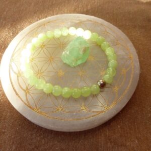 Bracelet de calcite verte - chakra pistache - digestion des émotions, lâcher la colère, le stress