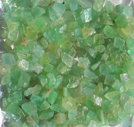 Calcit Grün, Smaragd Calcit, Ab 100 G. Kleine Rohsteine 10-20 Mm (1 Kg=45,00 Eur)