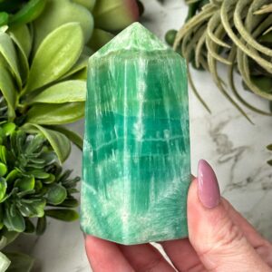 Kiwi Calcite Tower | 150g | - #6 (polished Green Crystal Point, Heart Chakra, Healing Stone, Love) Kiwi Calcite Tower | 150g | - #6 (polished Green Crystal Point, Heart Chakra, Healing Stone, Love)