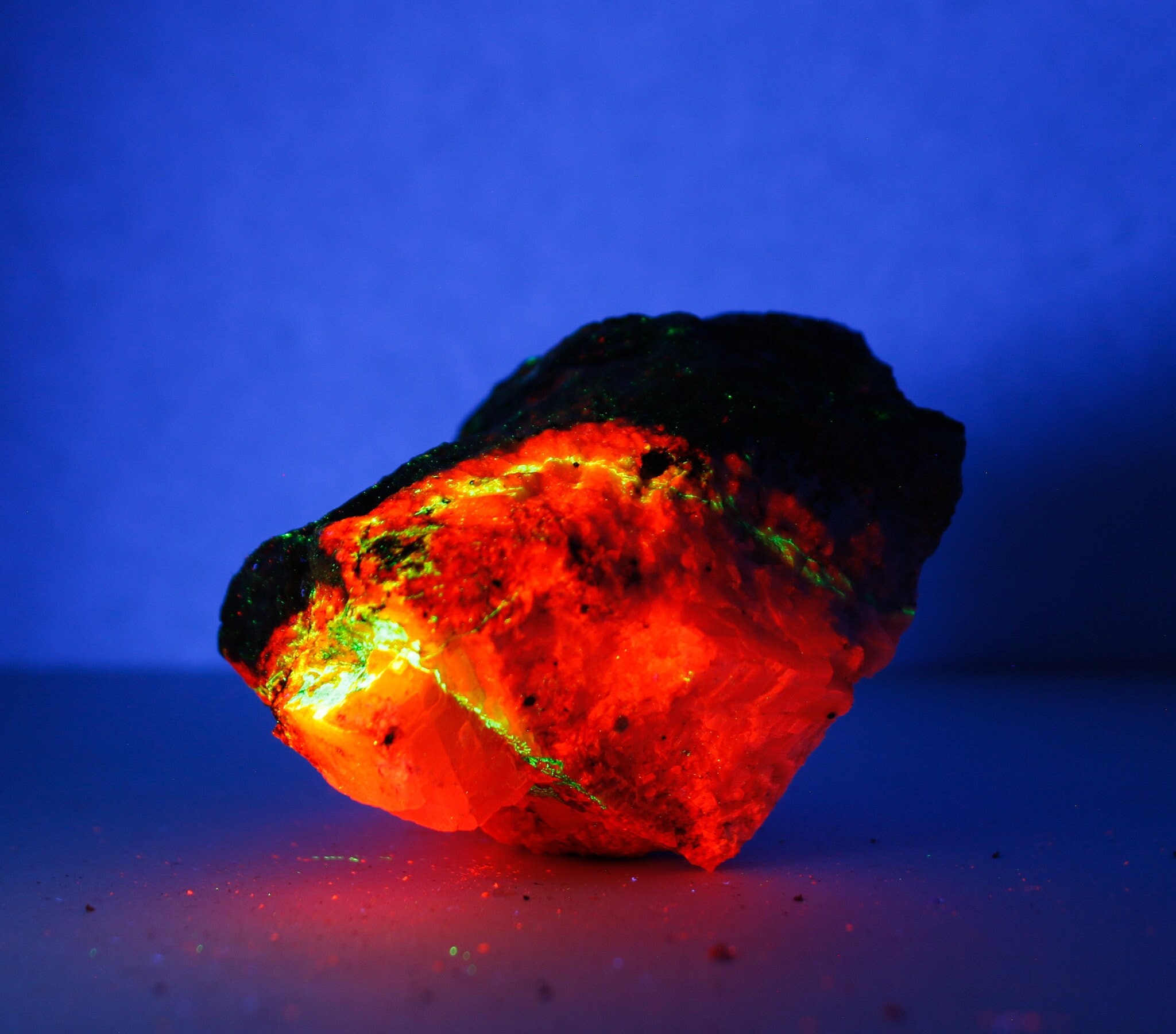 Willemite Calcite Uv Sterling Hill Mine Specimen - Fluorescent Mineral Willemite Calcite Uv Sterling Hill Mine Specimen - Fluorescent Mineral