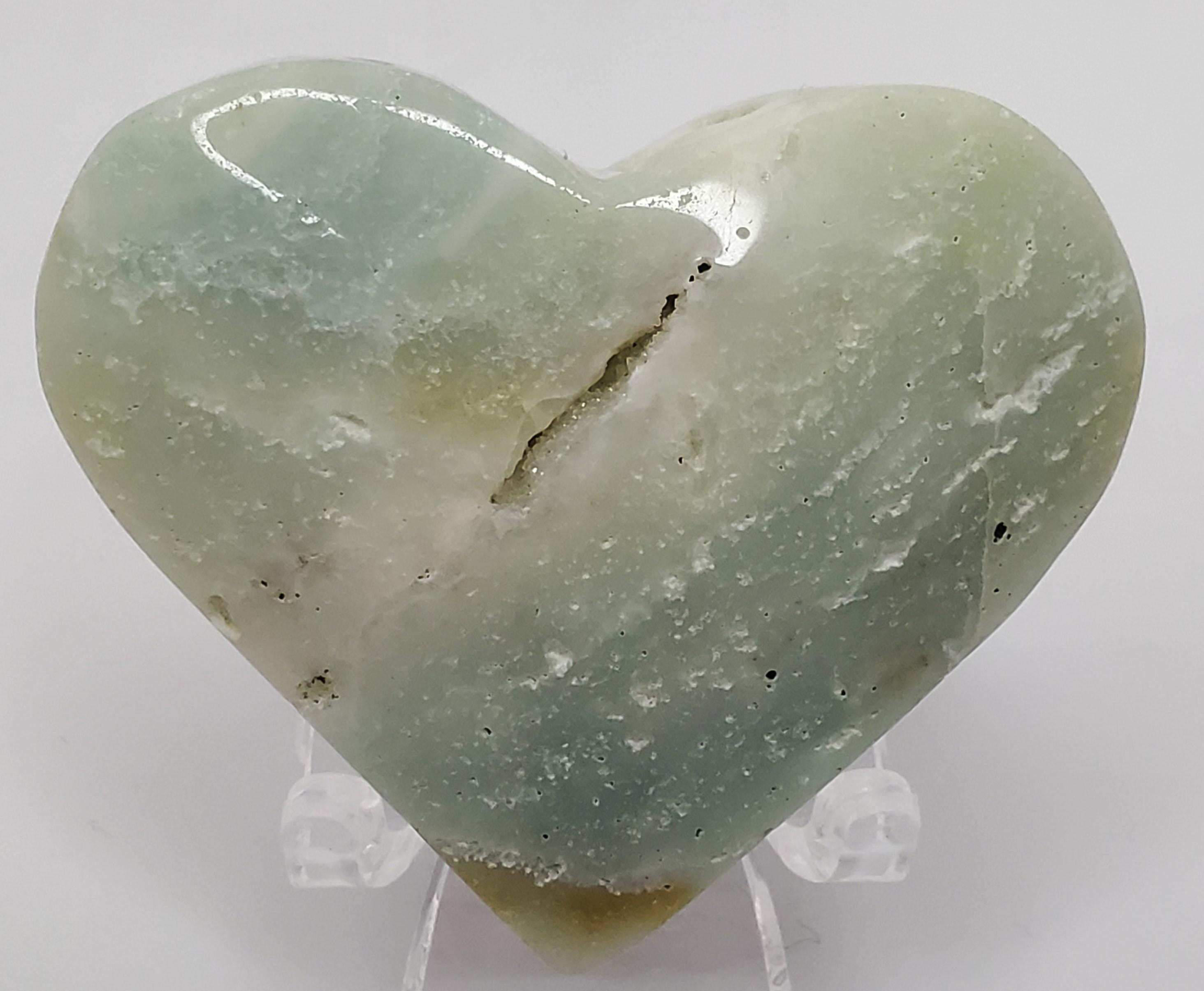 Caribbean Calcite Heart • 45 G • 1.75 In • Druzy Pocket • Uv Reactive Soft Blue Glow