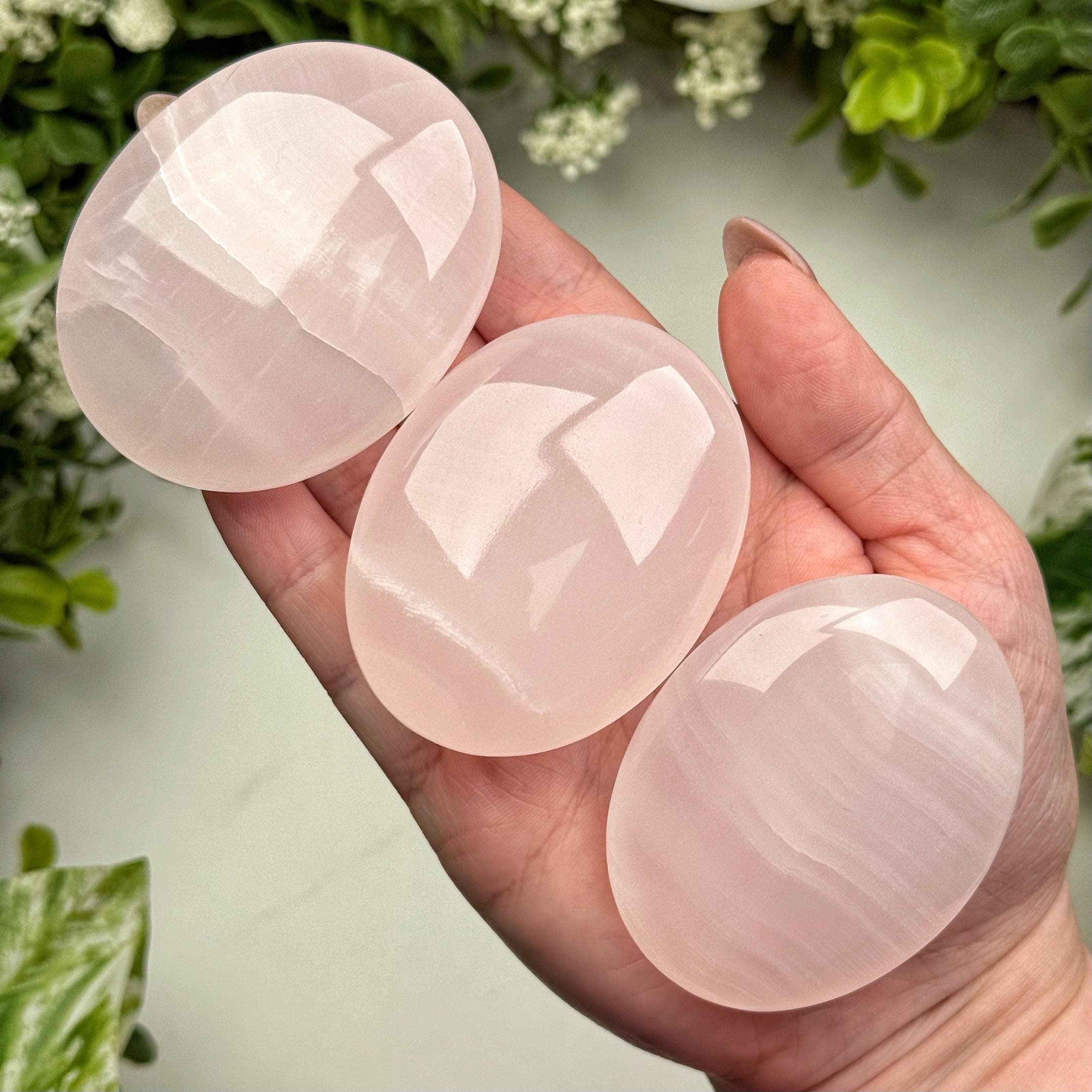 Mangano Calcite Palmstone | S, L | - No. 124 (polished Pink Crystal Pocket Stone Palm, Heart Chakra, Love)