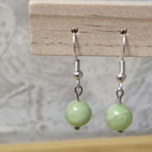 Calcite verte- Boucles d'oreilles en Calcite verte. Calcite verte- Boucles d'oreilles en Calcite verte.