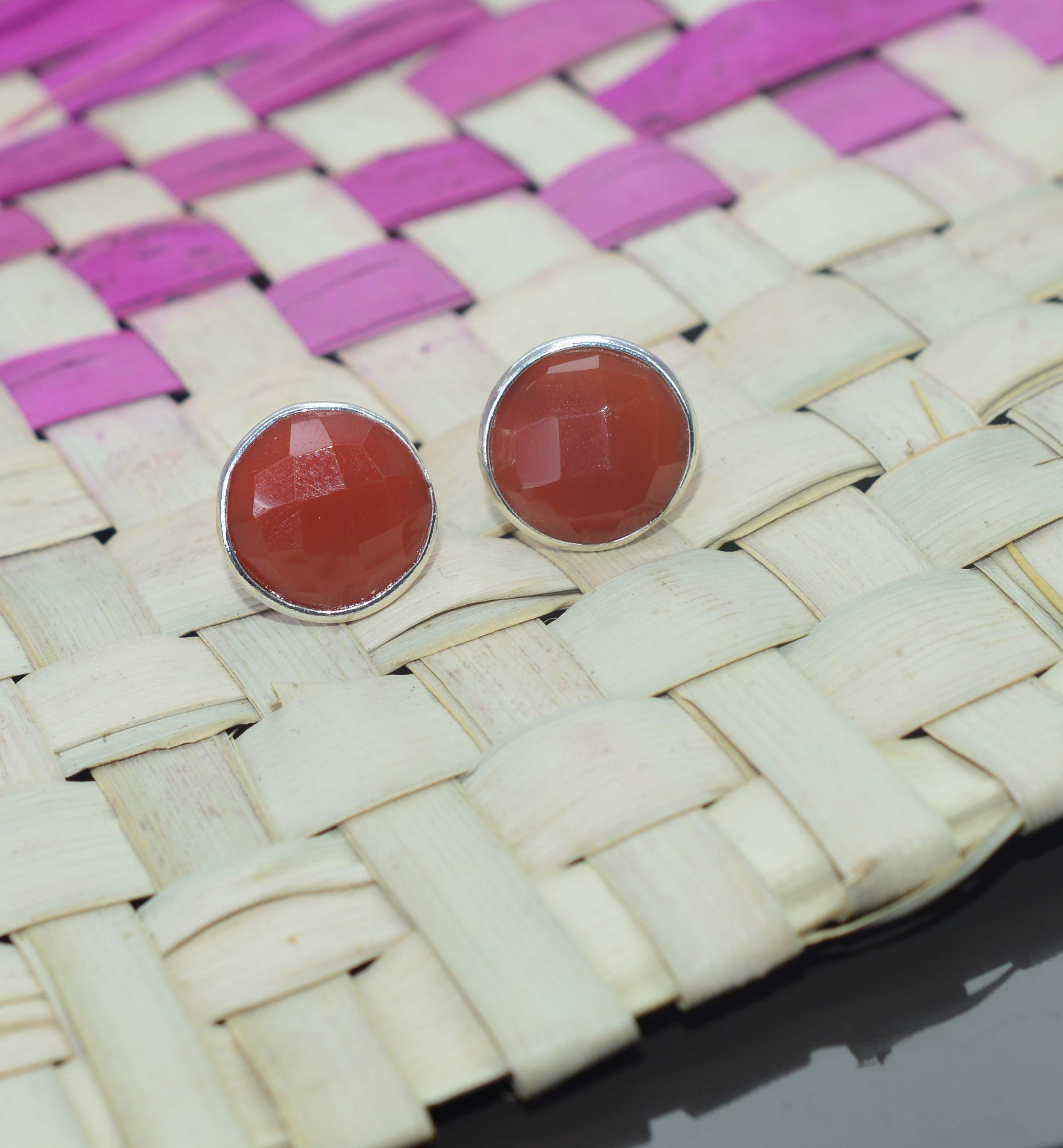 Red Carnelian 925 Sterling Silver Round Shape Elegant 1 Pair Stud Earring
