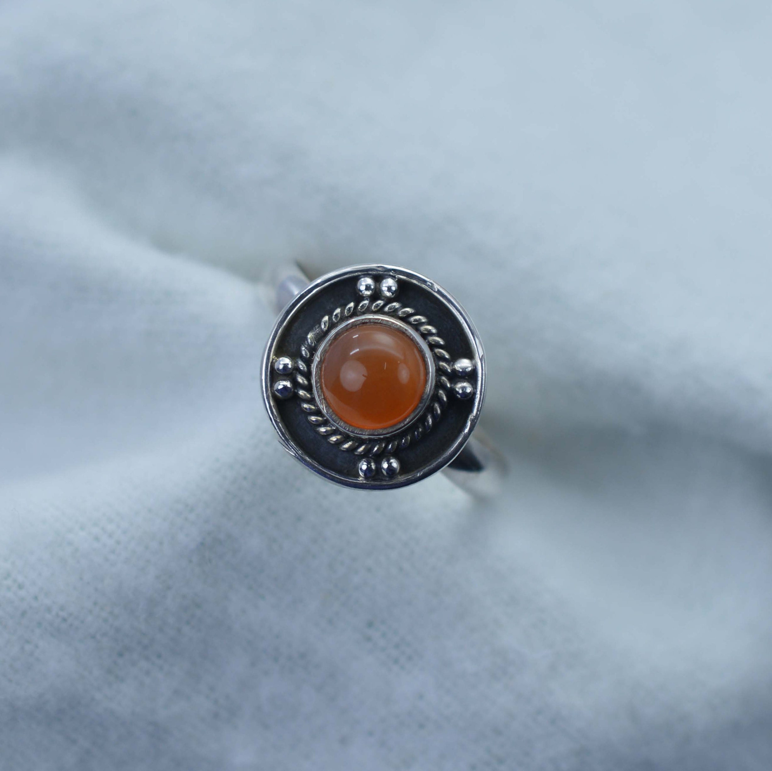 Red Carnelian 925 Sterling Silver Round Shape Gemstone Ring Red Carnelian 925 Sterling Silver Round Shape Gemstone Ring