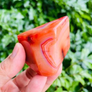 Polished Carnelian Crystal: Free Form Gemstone (104.6G)