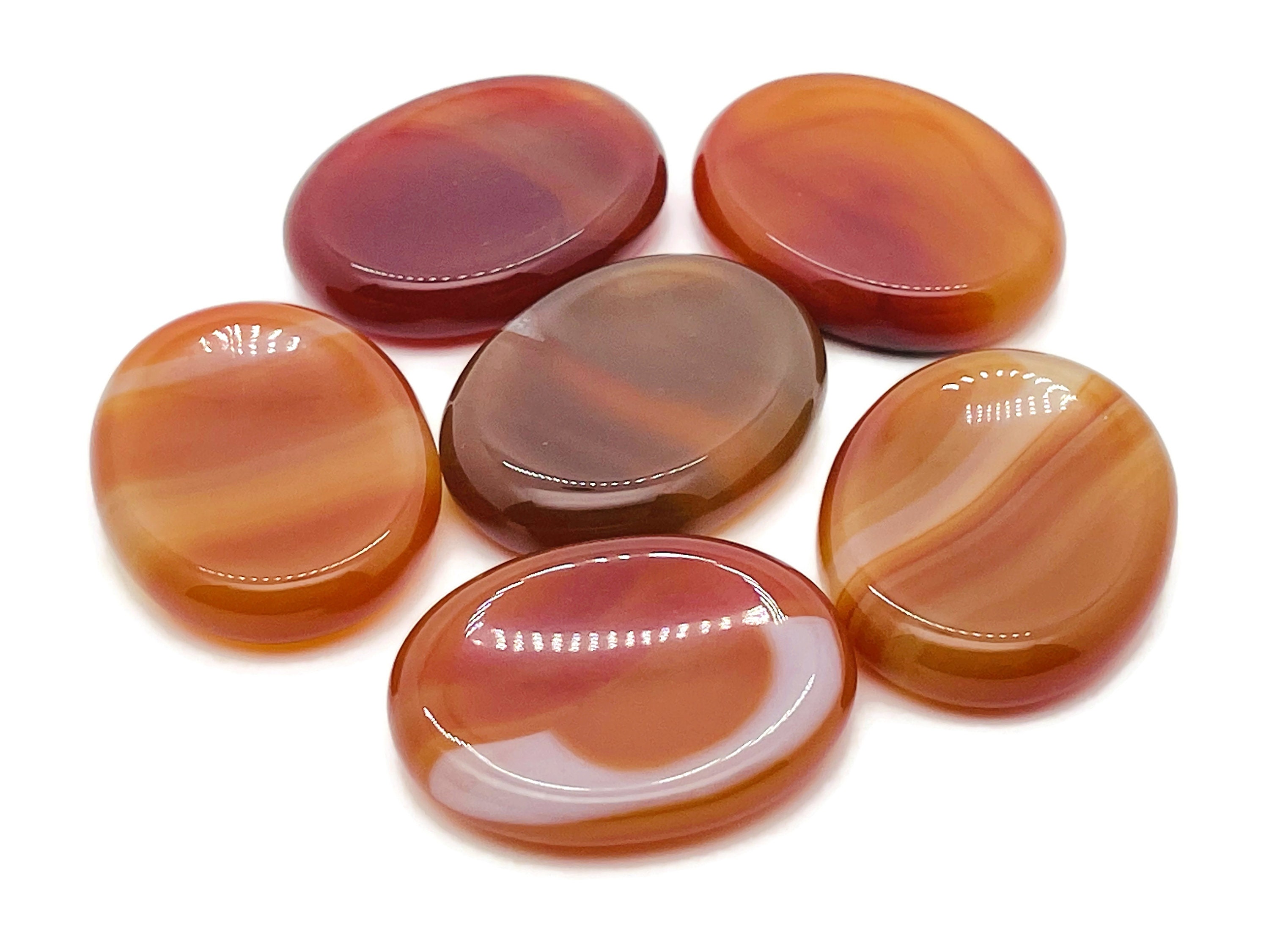 Carnelian Worry Stone – Crystal Worry Stone – Pocket Stone – Healing Crystal - 4.5x3.5cm - Wo1073