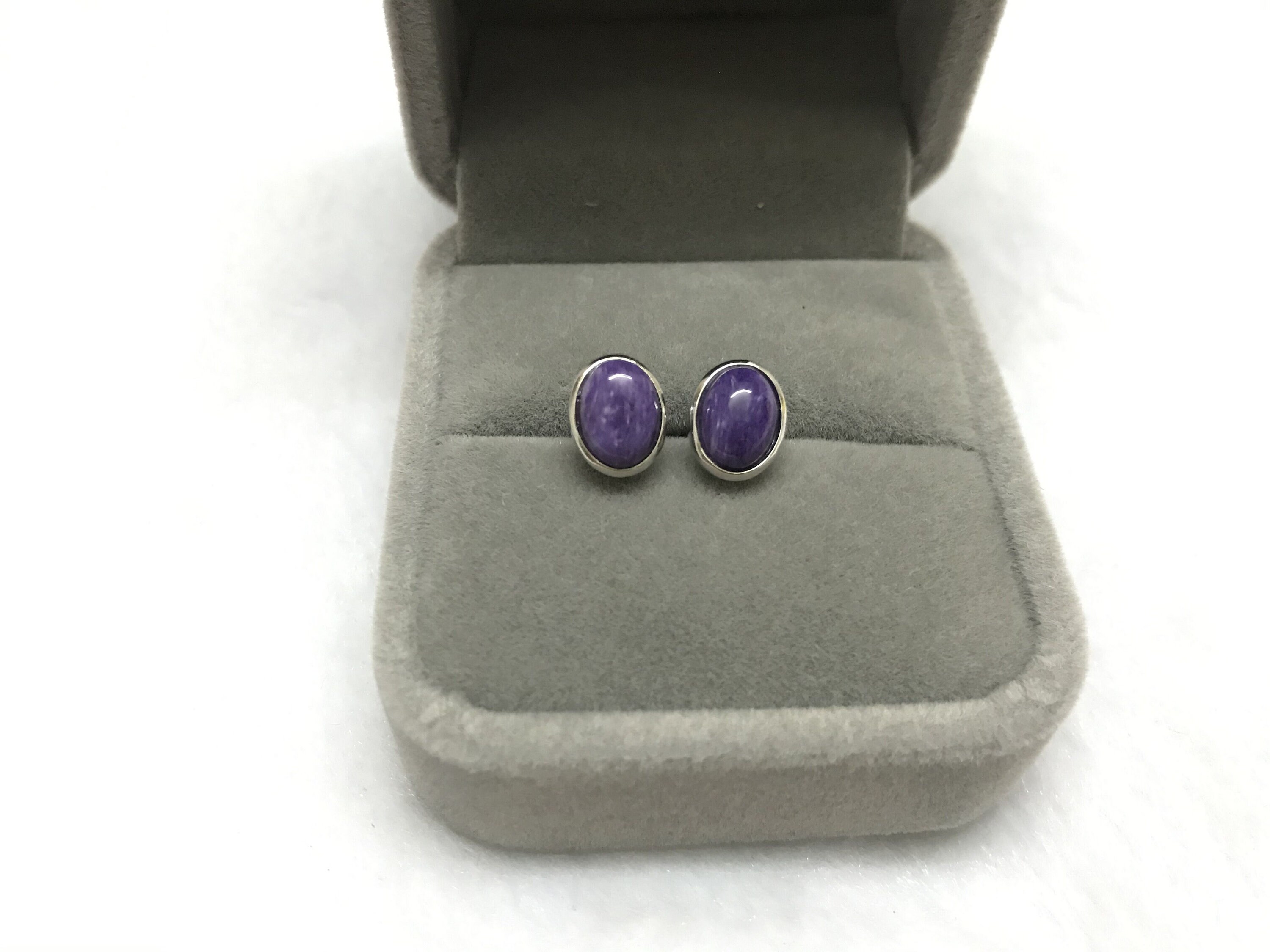Natural 7x9mm Oval Purple Charoite Genuine Gemstone Stud Earrings ---1 Pair (2pcs)
