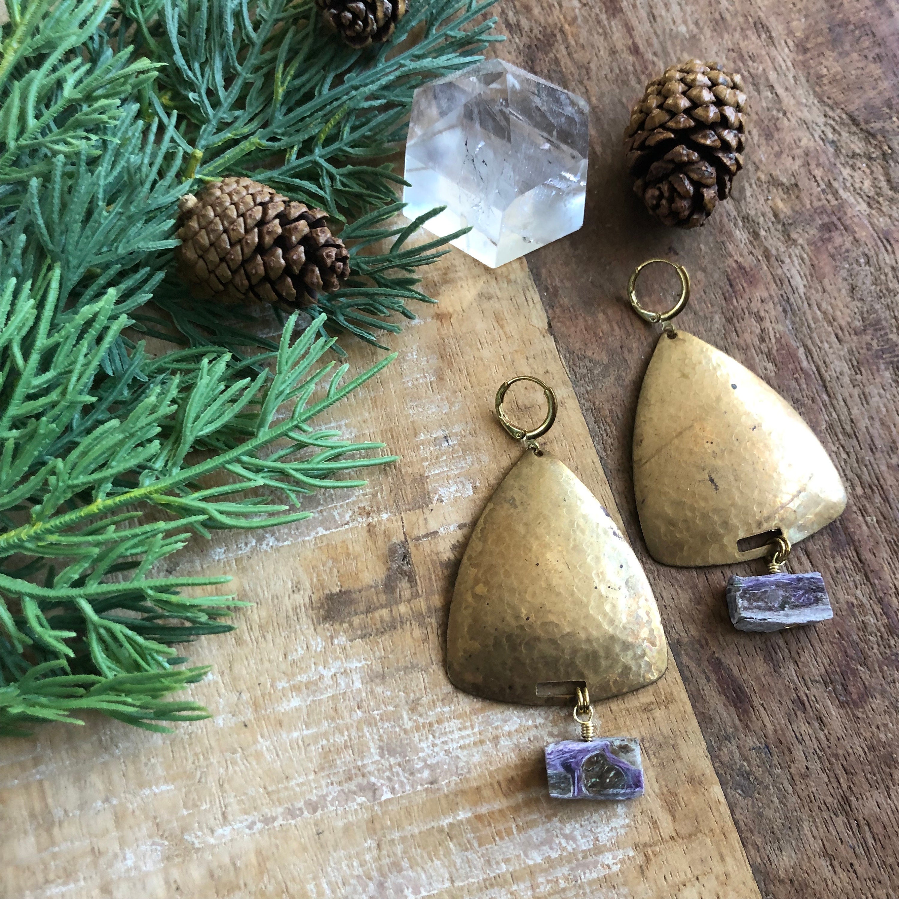 Vintage Hammered Brass Shield Earrings With Cherolite
