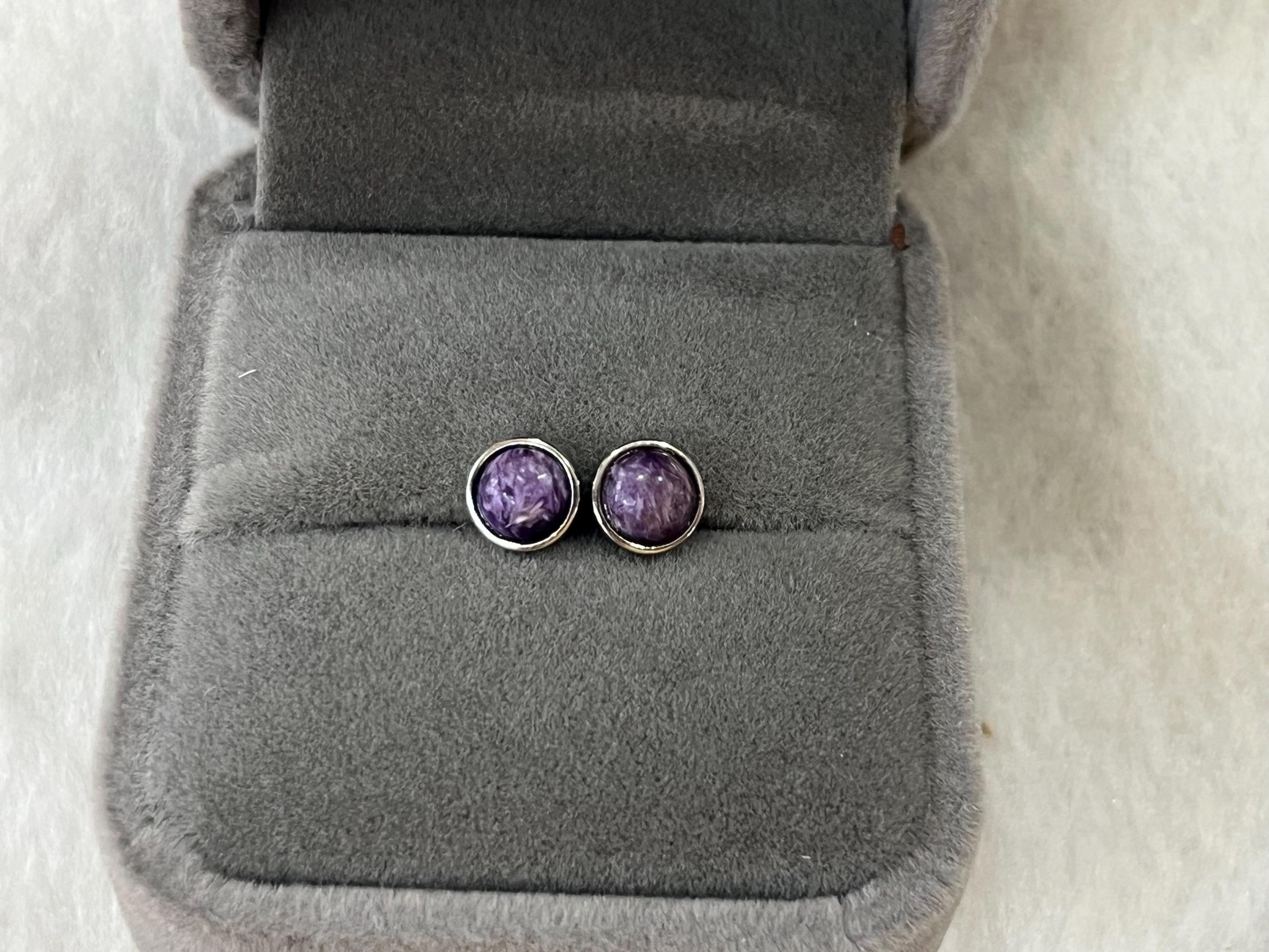 7mm Flat Round Purple Charoite Genuine Gemstone Stud Earrings With 925 Sterling Silver Accessory ---1 Pair (2pcs) 7mm Flat Round Purple Charoite Genuine Gemstone Stud Earrings With 925 Sterling Silver Accessory ---1 Pair (2pcs)