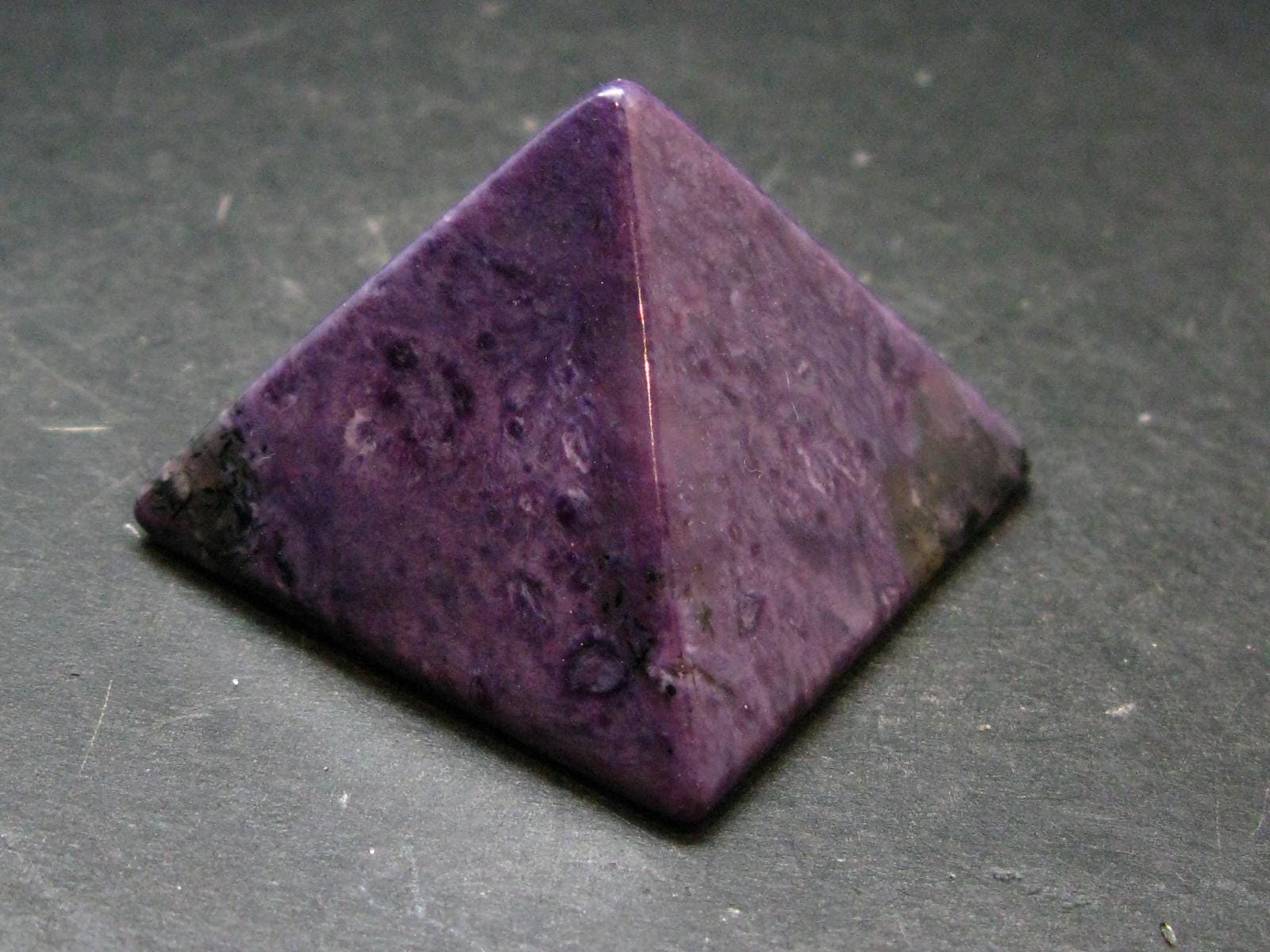 Rare High-quality Charoite Pyramid From Russia - 1.6" - 50.0 Grams Rare High-quality Charoite Pyramid From Russia - 1.6" - 50.0 Grams