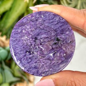 Charoite Rat | 27g | - #1 (polished Purple Crystal Carving, Crown Chakra, Healing Stone, Balance)