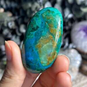 Chrysocolla palmstone, palm stone