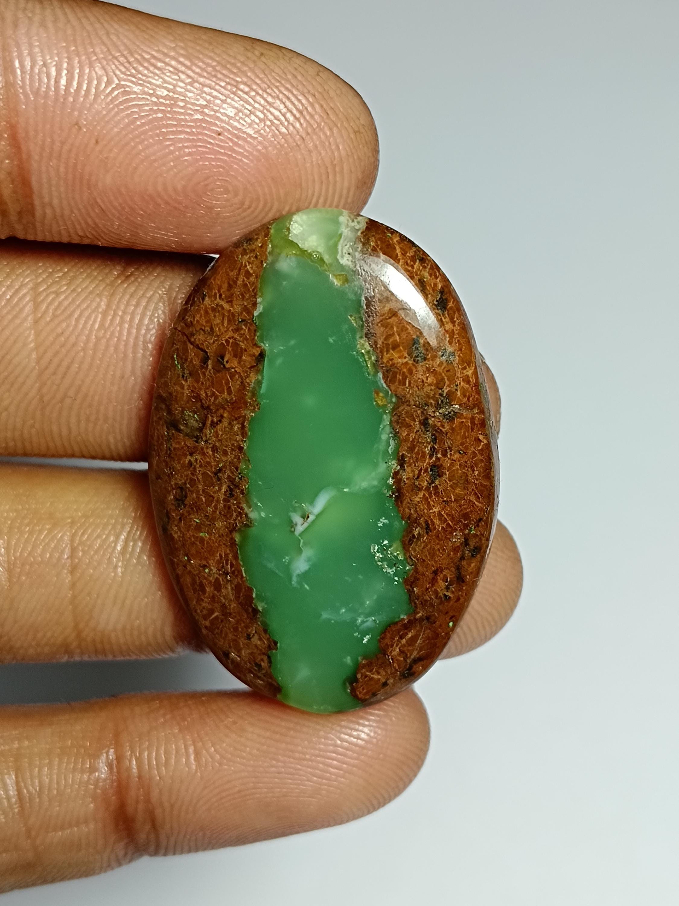 Chrysoprase Cabochon: Loose Gemstone For Jewelry Making (36x25mm, 43cts.)